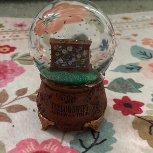 Taylor Swift Floral Snow Globe with Gold Accents